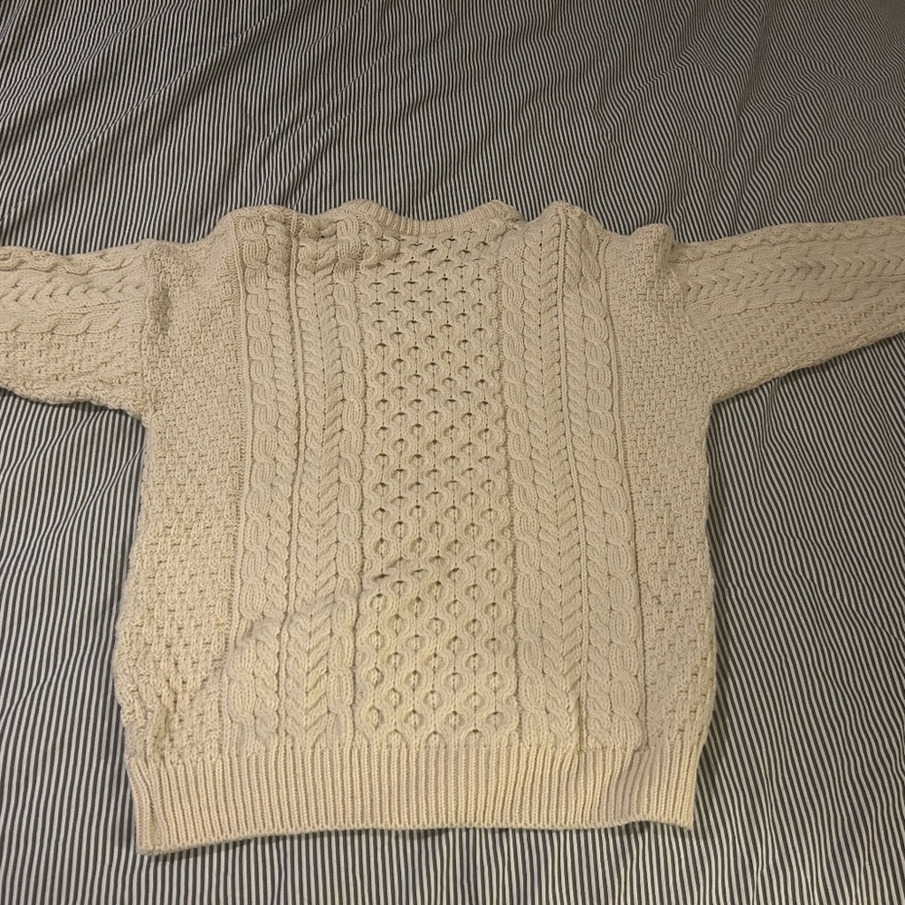 Carraig Donn 100% Merino Wool Sweater Size M